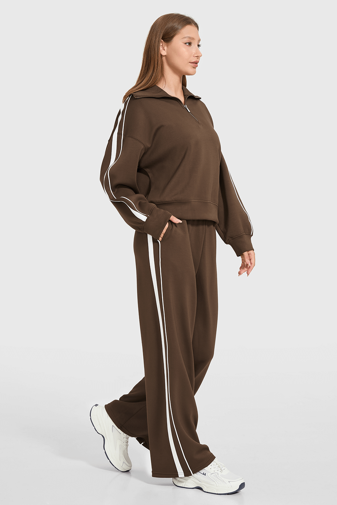 TWICE SWEATSUIT 上・下セット(DESIGNED BY MOMO) TWICE SWEATSUIT 上・下セット(DESIGNED BY MOMO)